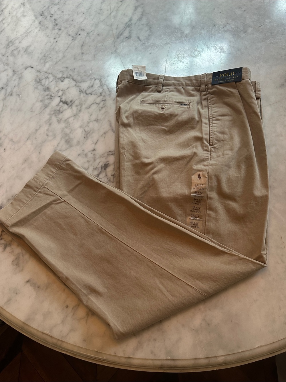 Polo Ralph Lauren, Classic Pleated Chinos. 40/32. NWT